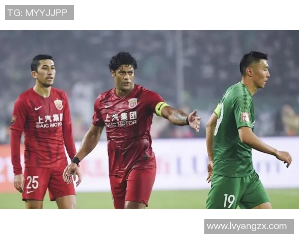 国安苏宁激烈对抗引发冲突视频曝光球迷热议赛场暴力行为